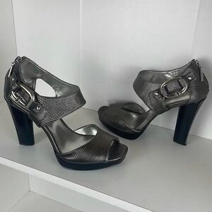 Calvin Klein Melissa Pewter Metallic Lizard Embossed Sandals 7.5